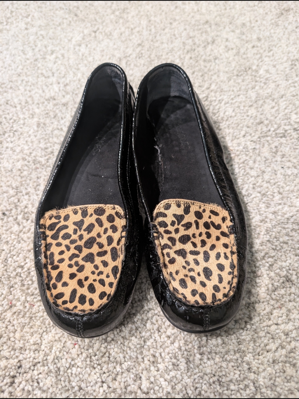 AEROSOLES Black Loafers with Leopard-Print Toe